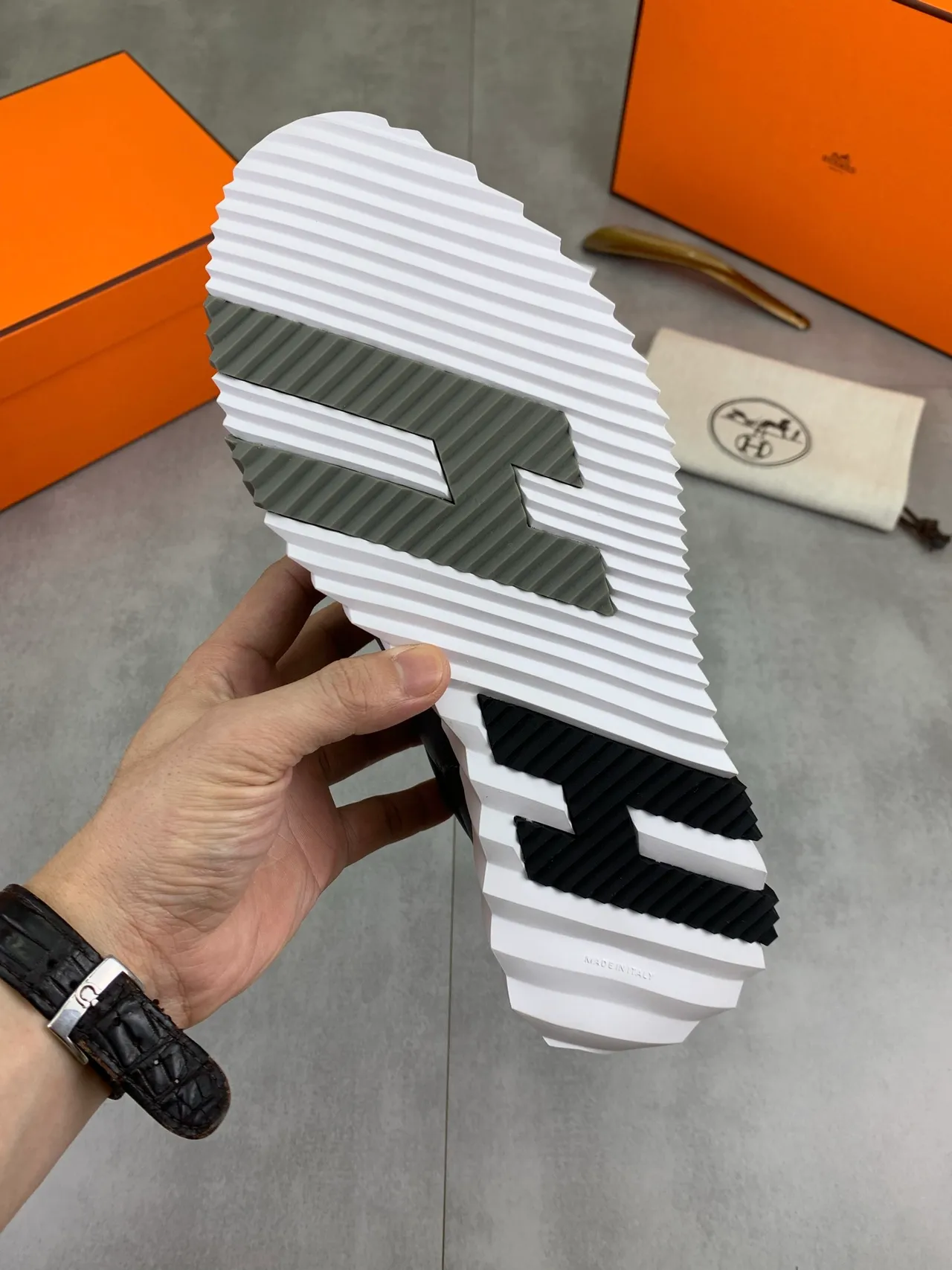 Hermès Gray White Dual-Material Leather-Suede Upper Zigzag-Stitched Overlay Lifestyle Sneakers 3