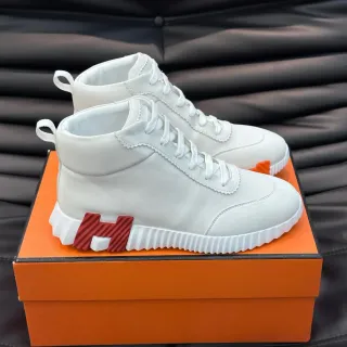 Hermès H Cut सादा এবং লাল লাইফস্টাইল স্নিকার