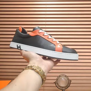 Hermès H-Logo 黑色橙色皮革生活方式运动鞋