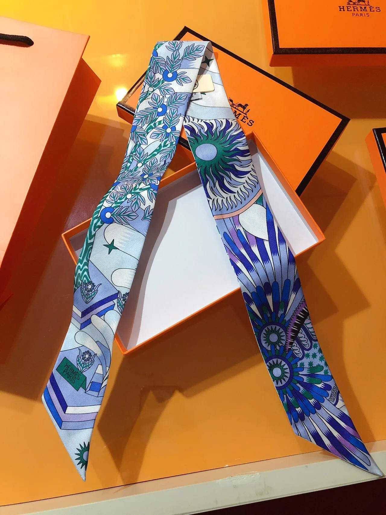 Hermès La Source de Pégase Twilly রেশমের স্কার্ফ 5
