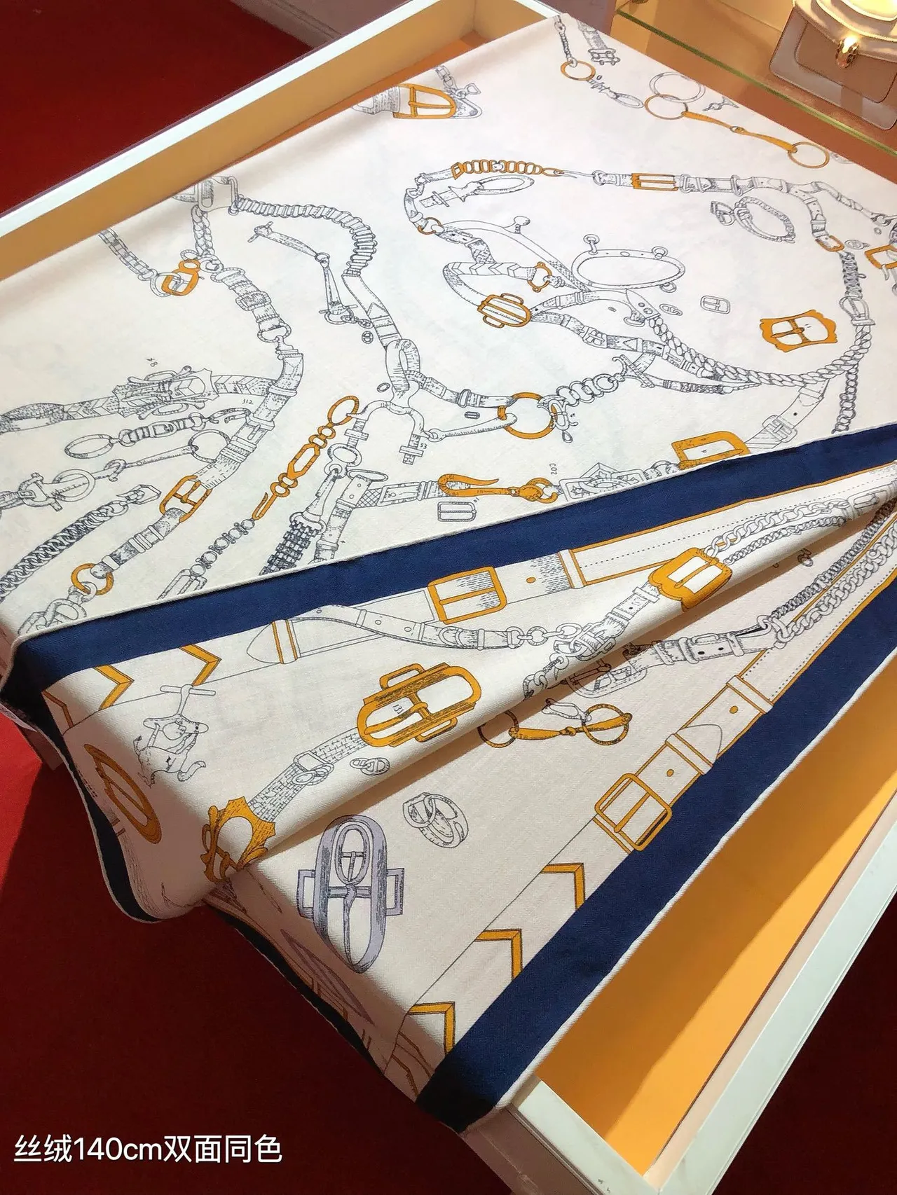 Hermès Les Éléments भूरा नेवी घुड़सवार मोटिफ प्रिंट बॉर्डर रेशम स्कार्फ 7
