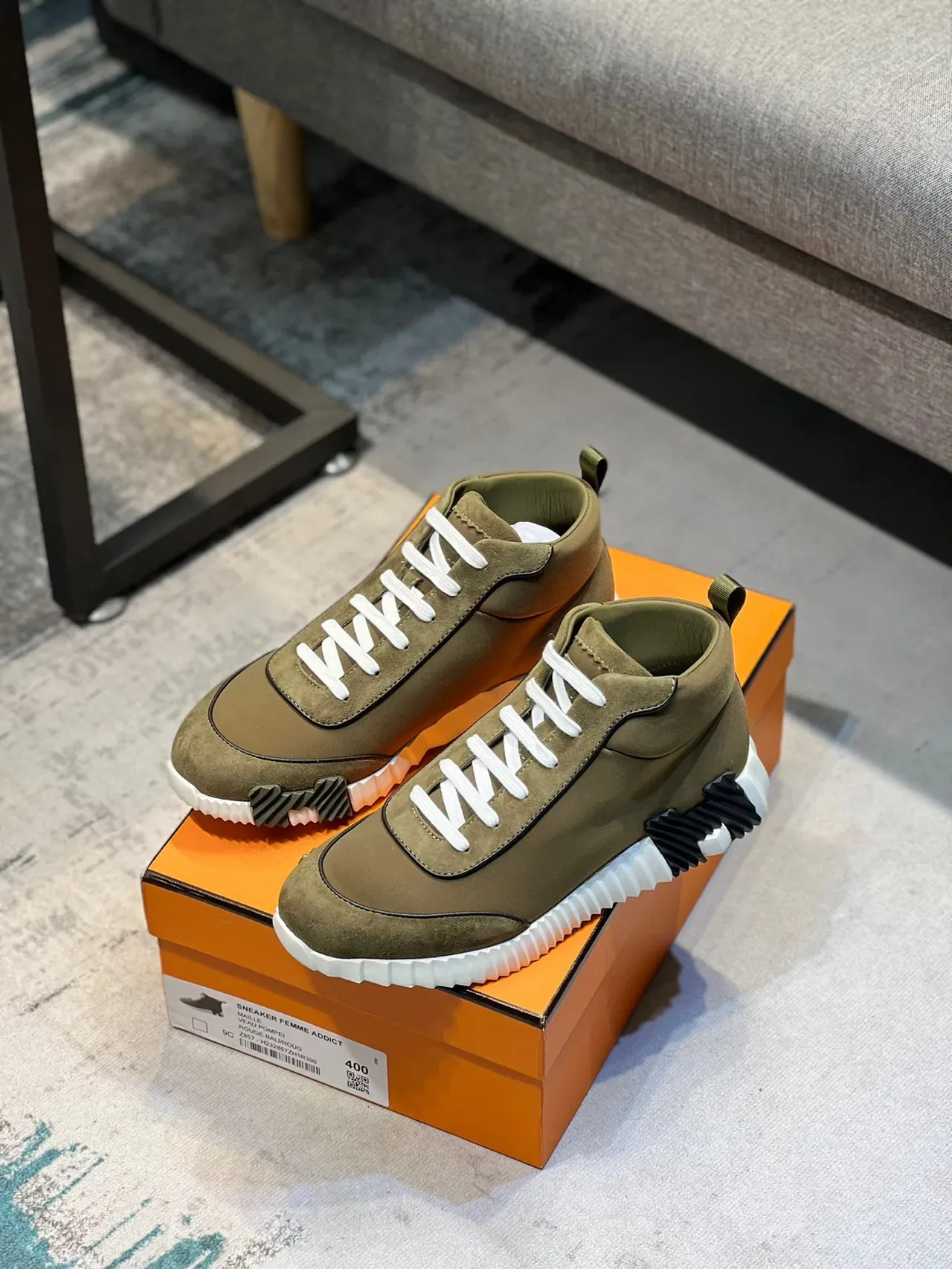 Hermès Sneaker Lifestyle Vert Olive en Daim et Cuir Montante 7