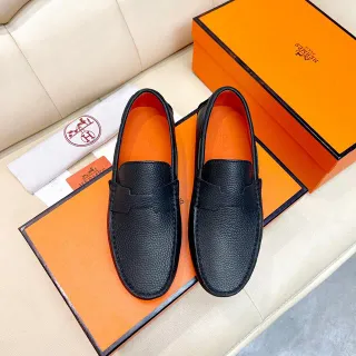 Hermès Oran 黑色粒面皮革 H-Strap 乐福鞋