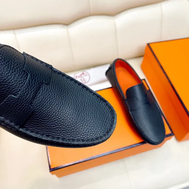 Hermès Oran Noir cuir à grain H-Strap Loafers 4