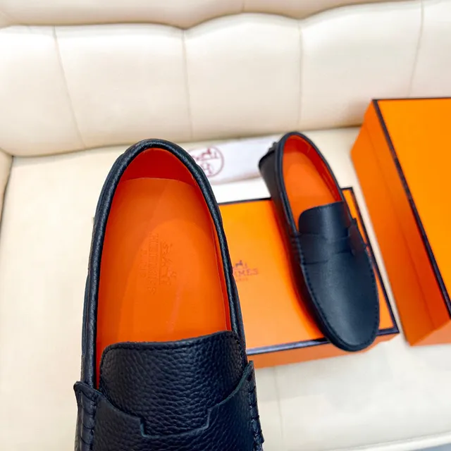 Hermès Oran Noir cuir à grain H-Strap Loafers 5