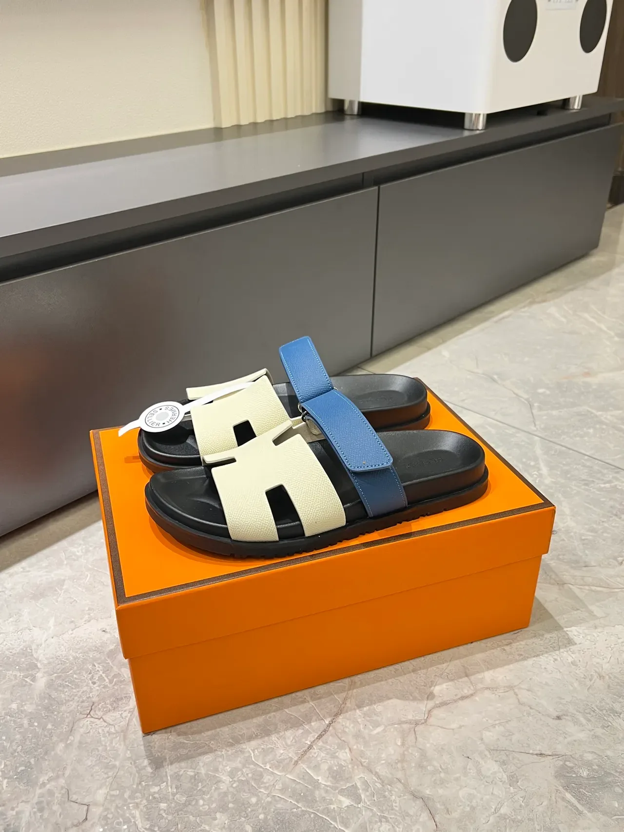 Hermès Oran H-Strap Leather Slide Slippers 22