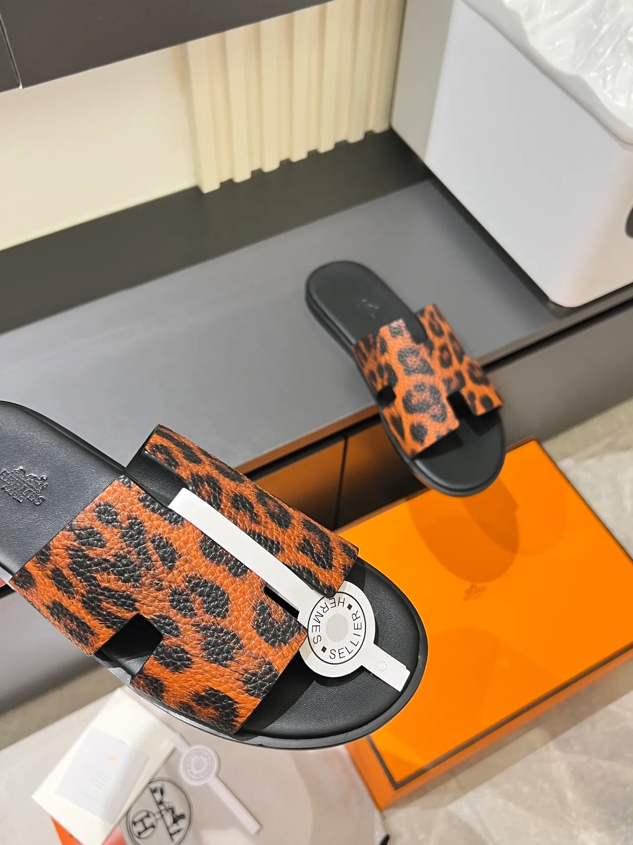 Hermès Oran Leopard-Print H-Strap Slippers 2