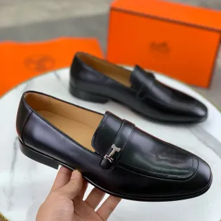 Hermès Oran 黑色皮革 H-Buckle 乐福鞋