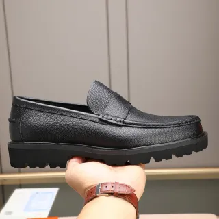 Hermès Oran 黑色粒面皮 Moc-Toe 乐福鞋