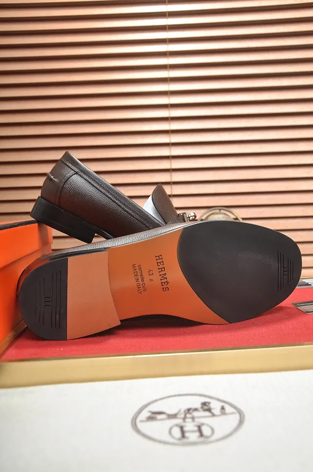Hermès Oran Loafer Marrón Cuero granulado Hebilla de metal Loafers 3