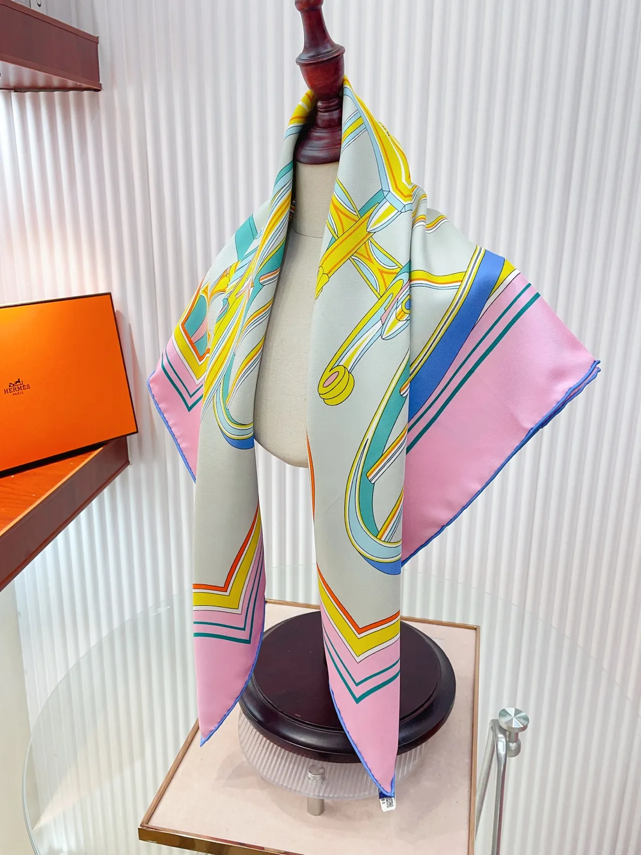 Hermès Phaeton's Wheel 90cm रेशम स्कार्फ 2