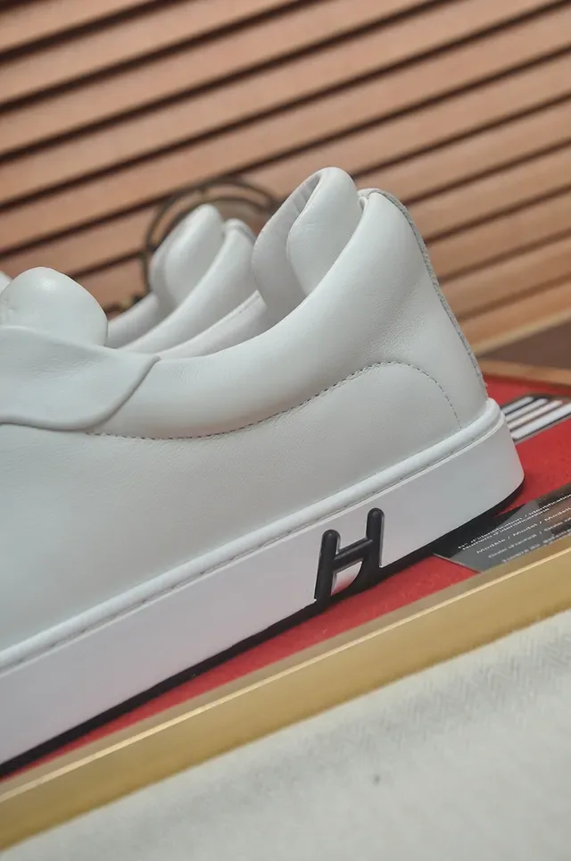 Hermès 白黑 极简 皮革 生活方式 运动鞋 2