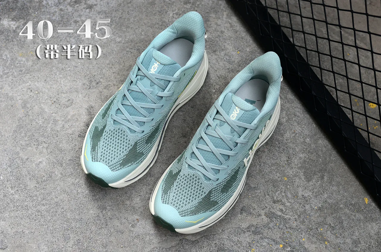 Hoka 绿色白色 工程针织鞋面 超大缓冲中底 跑鞋 4