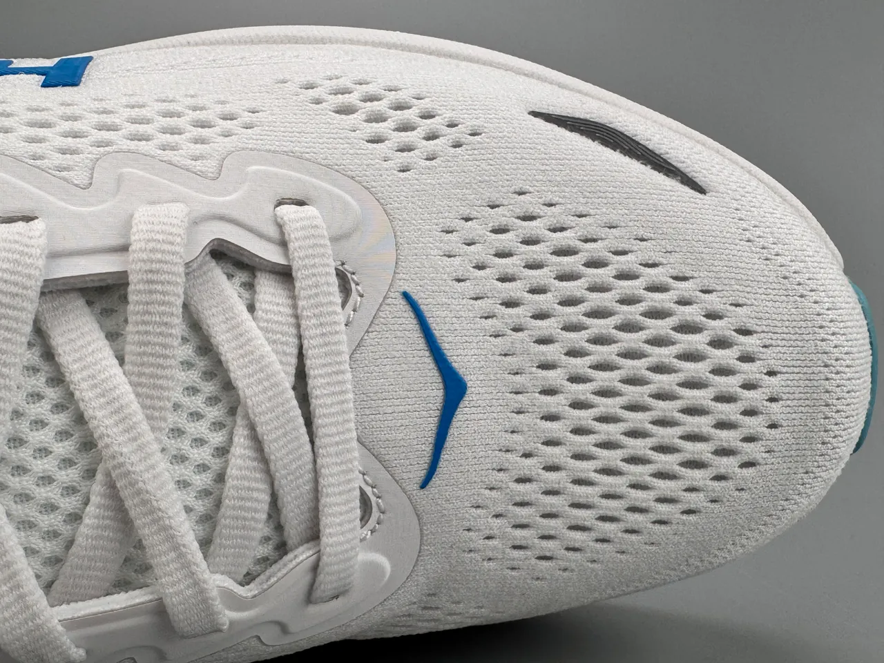 Hoka White Blue Engineered Mesh Upper Thick Cushioned Midsole Running Shoes 2