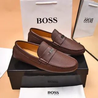 Hugo Boss Loafer de cuero marrón beige texturizado