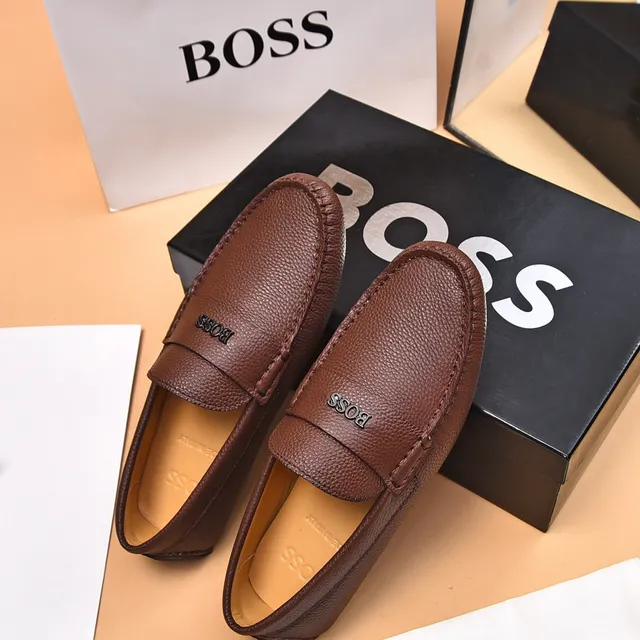 Hugo Boss Loafer de couro marrom bege texturizado 8