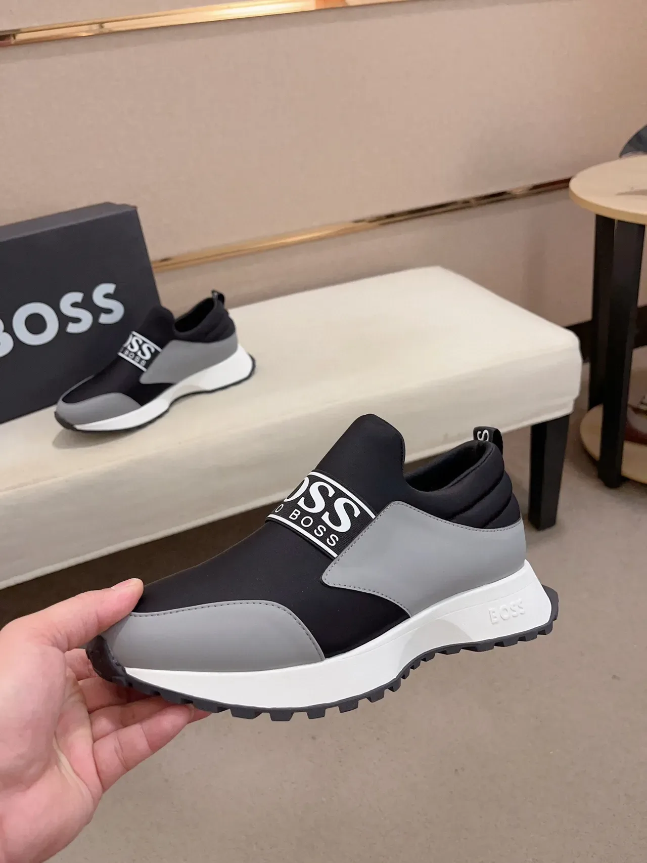 Hugo Boss Speed 黑灰 松紧带 套脚 生活方式运动鞋 3