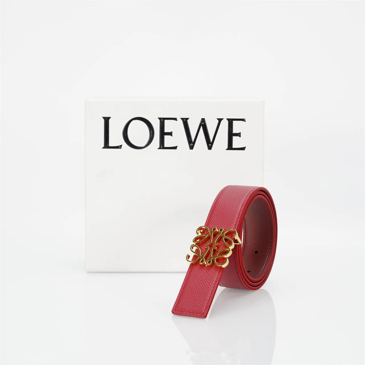 Loewe Anagram Belt Ceinture en cuir texturé rouge 6