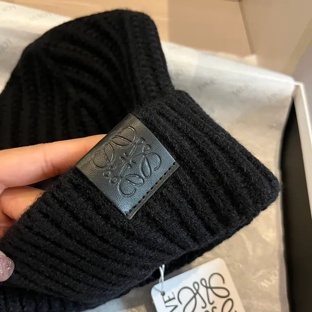 Loeve Anagram Patch Malha Acanalada Preta Boné 5