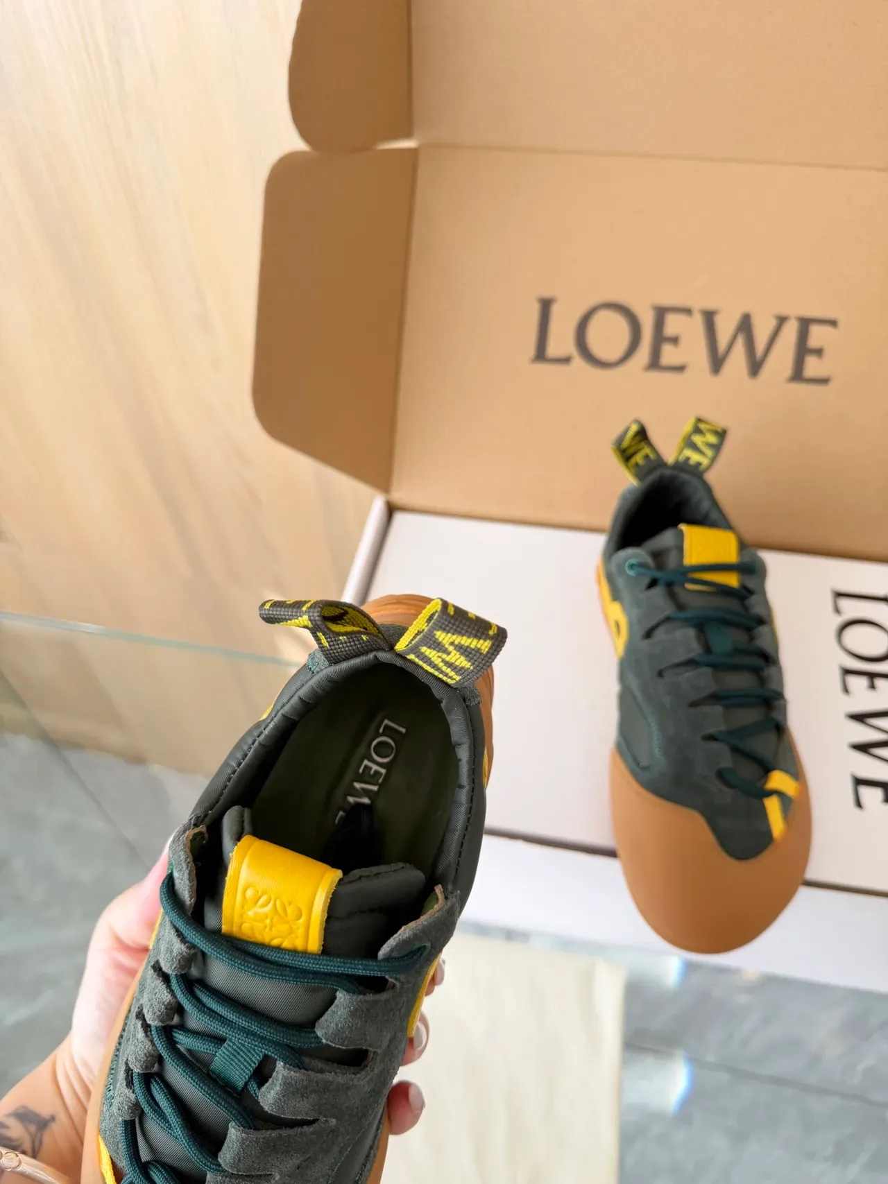 Loewe Verde Amarelo Low-Top Camurça e Couro Mistura Tênis Lifestyle 3