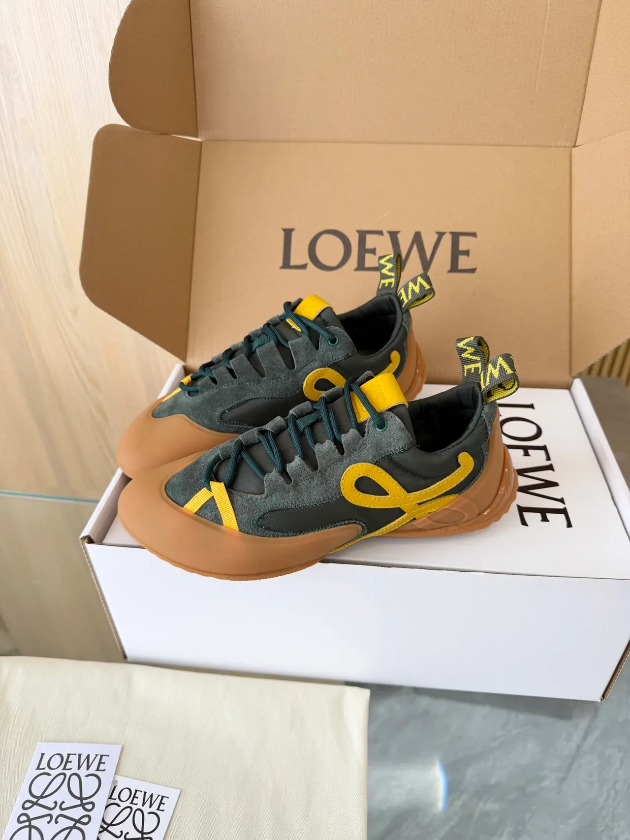 Loewe Verde Amarelo Low-Top Camurça e Couro Mistura Tênis Lifestyle 5