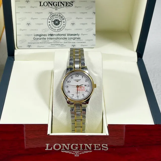 Longines चांदी और सोने का दो टोन स्टेनलेस स्टील सफेद गिलोशे डायल क्वार्ट्ज घड़ी 4