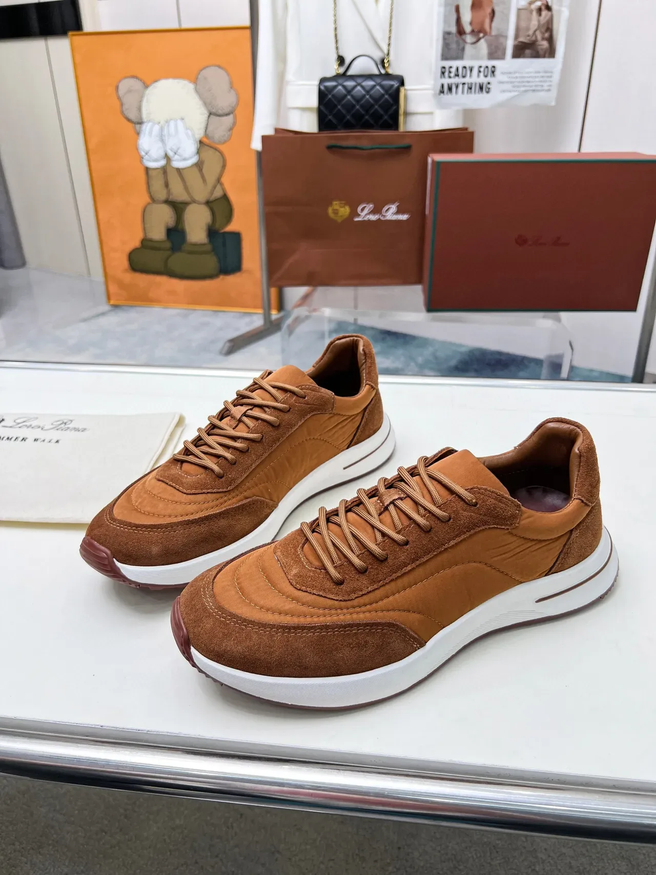 Loro Piana Zapatillas Lifestyle Marrón Blanco con parte superior de ante y textil construcción de paneles en capas 4
