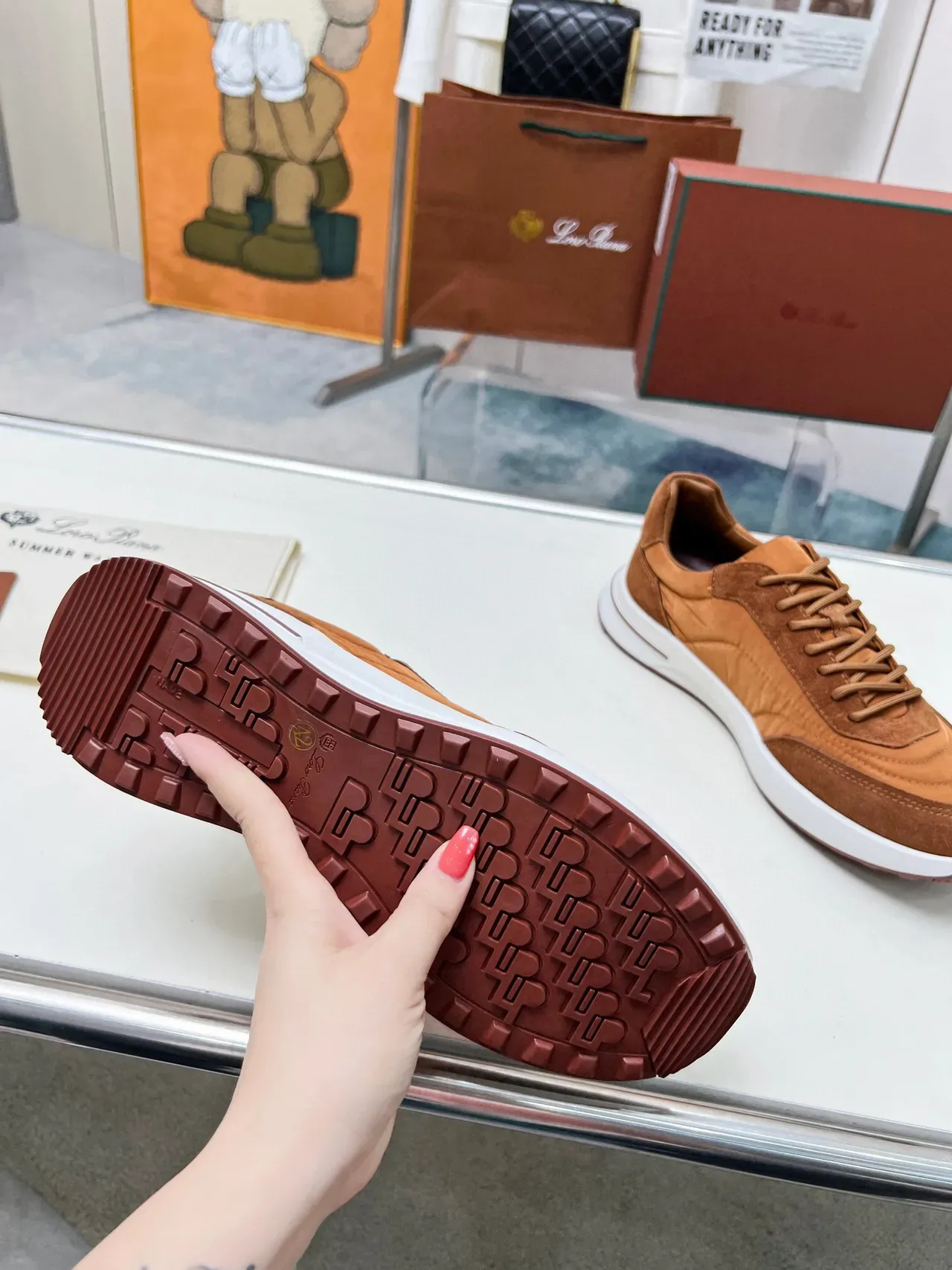 Loro Piana Zapatillas Lifestyle Marrón Blanco con parte superior de ante y textil construcción de paneles en capas 8