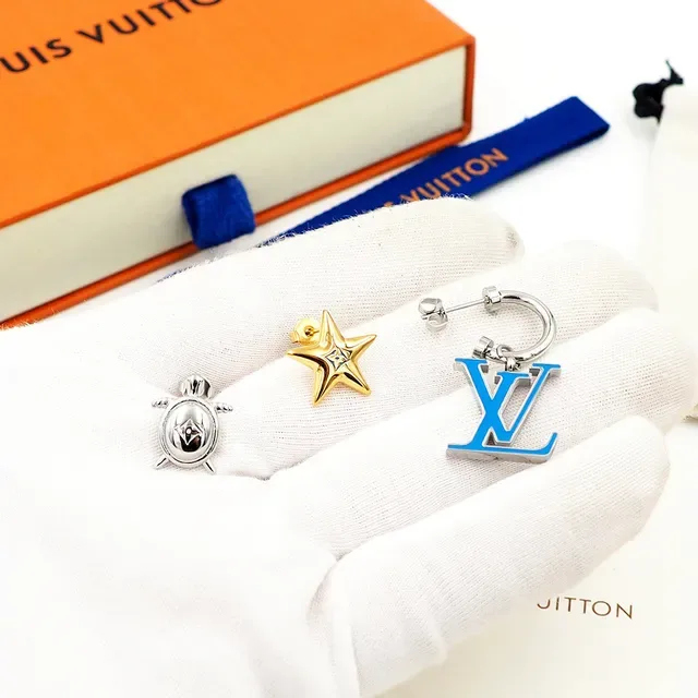 Louis Vuitton Aquatics Monogram Starfish Turtle Charm Earrings 4