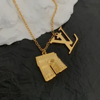 Colar Louis Vuitton Arc de Triomphe e LV Monogram Dourado