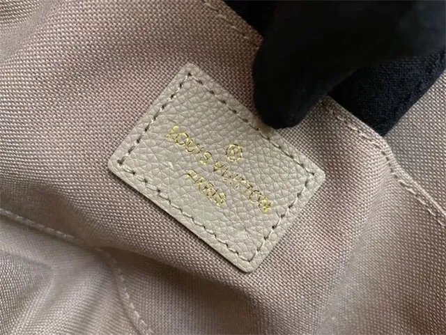 Louis Vuitton حقيبة سلسلة سوداء ذهبية غلاف ظرف مطبوعة مونوغرام 11