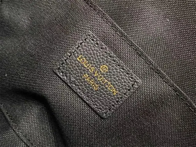 Louis Vuitton حقيبة سلسلة سوداء ذهبية غلاف ظرف مطبوعة مونوغرام 21