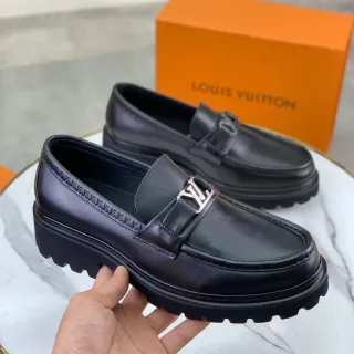 Louis Vuitton কালো চামড়া LV লোগো বাকেল লোফার