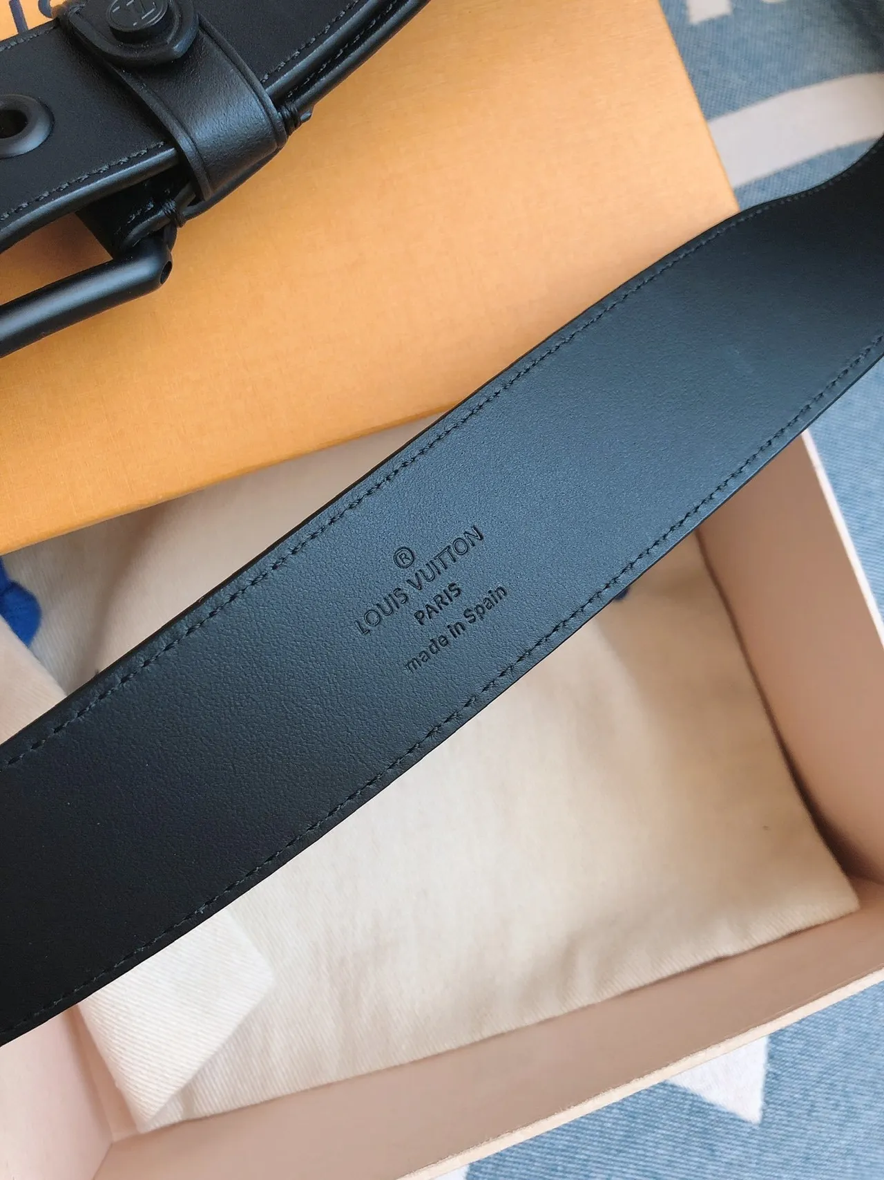Louis Vuitton Black Matte Hardware Smooth Full-Grain Leather Belt 3