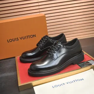 Louis Vuitton কালো পালিশড লেদার ক্যাপ টো অক্সফোর্ড জুতো