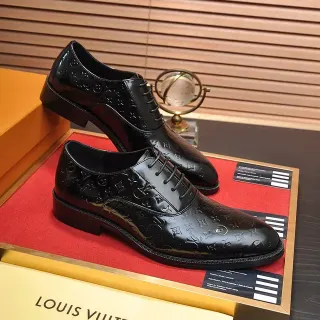 Louis Vuitton ऑक्सफोर्ड जूते काला लाल मोनोग्राम एम्बॉस्ड पेटेंट लेदर