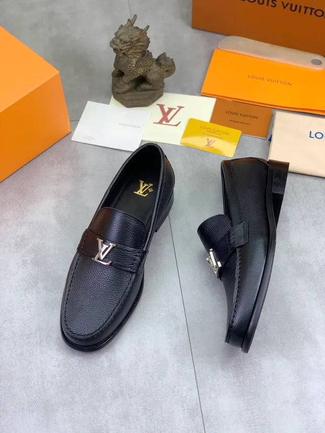 Louis Vuitton Black Silver Pebbled Leather LV Monogram Buckle Loafer 5