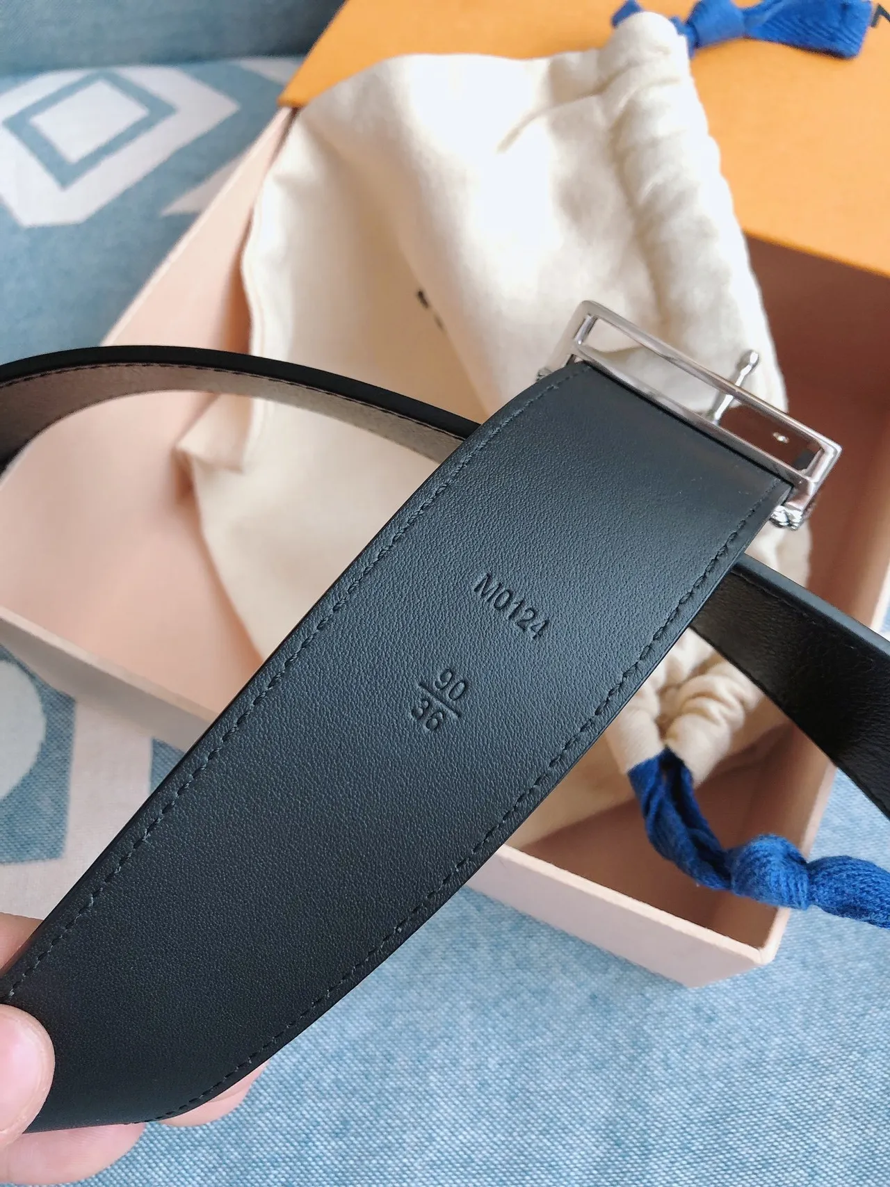 Louis Vuitton Correa de cuero negra plata texturizada trenzada LV Monogram hebilla cinturón de cuero 3