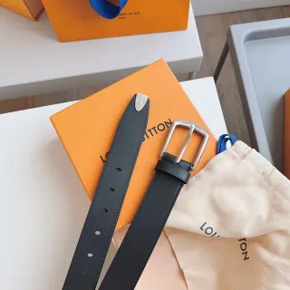 Louis Vuitton Cinturón de cuero negro y plateado suave rectangular con hebilla