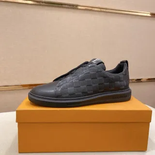 Louis Vuitton Zapatillas Lifestyle Negro Slip-On de Cuero Tejido