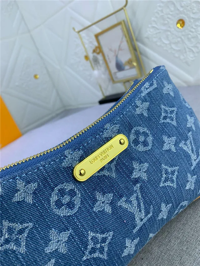 Louis Vuitton 蓝色米色牛仔效果印花帆布金色五金肩包 2