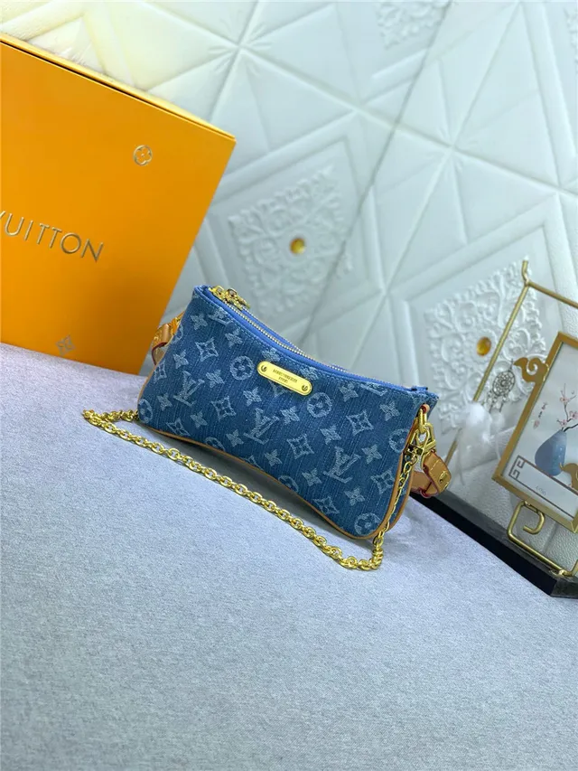 Louis Vuitton 蓝色米色牛仔效果印花帆布金色五金肩包 9