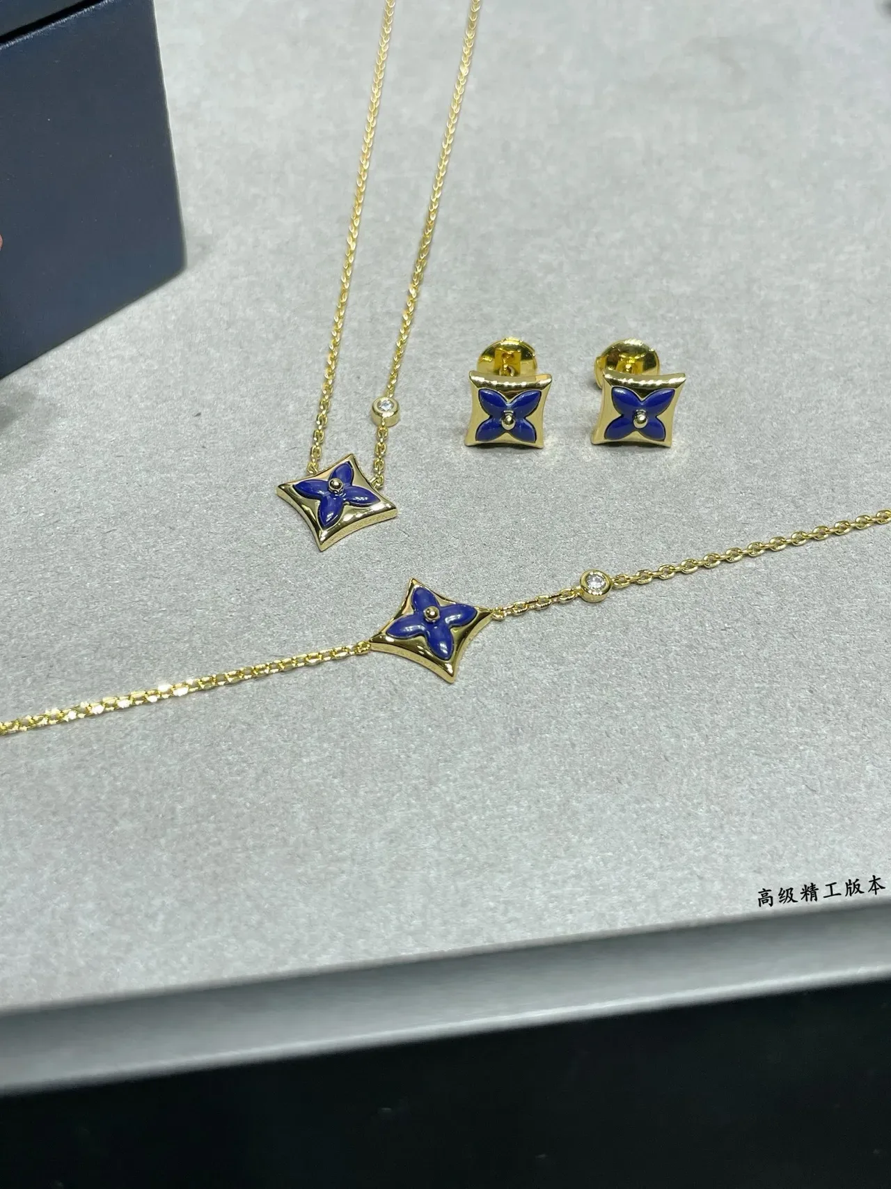 Louis Vuitton azul e dourado quatrofolha esmalte colar 3