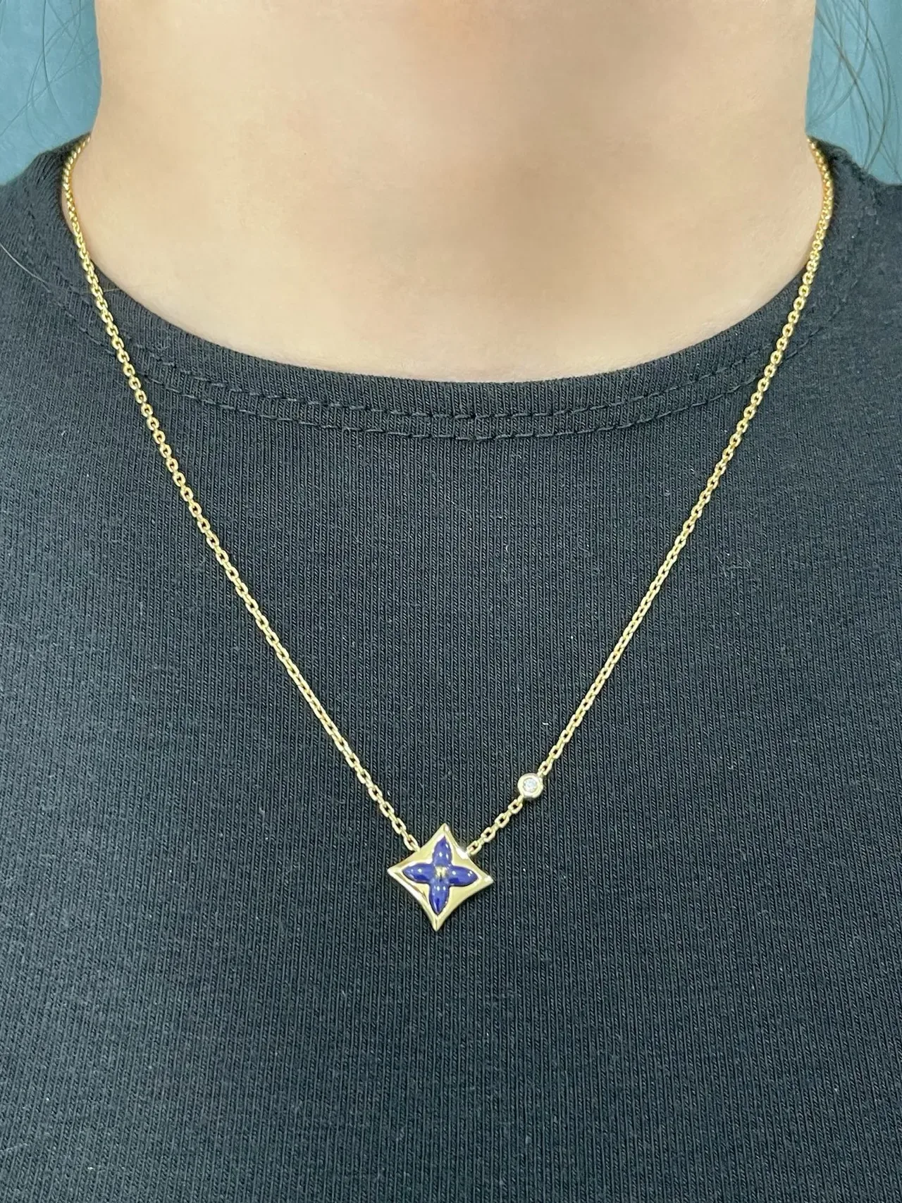 Louis Vuitton azul e dourado quatrofolha esmalte colar 9