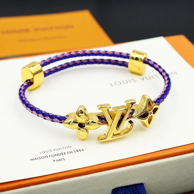 Pulsera Louis Vuitton de cordón textil trenzado azul rosa con hardware de monograma de tono dorado 7