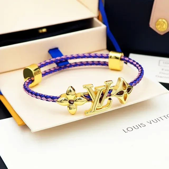 Pulsera Louis Vuitton de cordón textil trenzado azul rosa con hardware de monograma de tono dorado 9