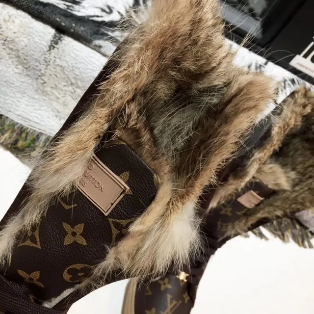 Louis Vuitton Marrom Bege Monograma Tela Colar com Revestimento de Pelos Botas de Neve 5