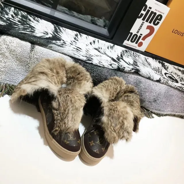 Louis Vuitton Marrom Bege Monograma Tela Colar com Revestimento de Pelos Botas de Neve 9