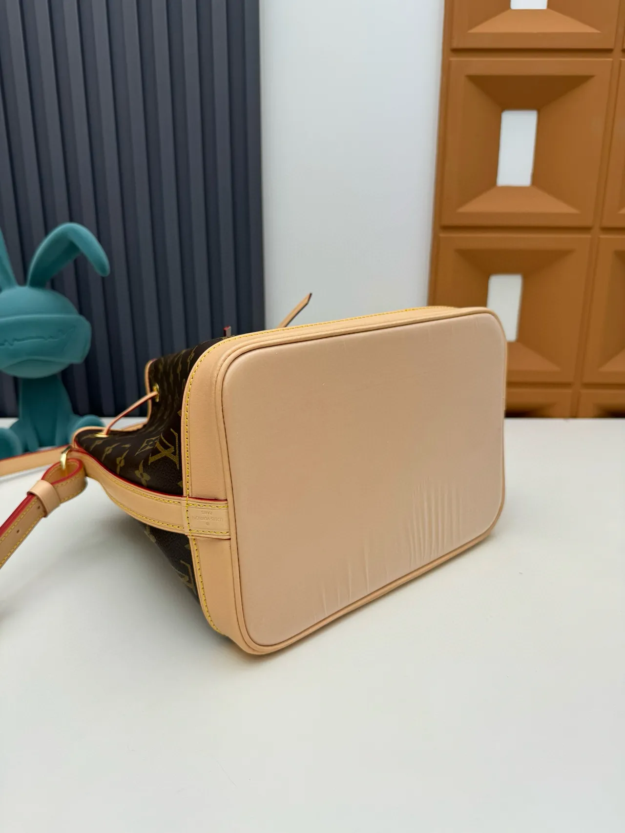 Louis Vuitton বাদামী বেইজ মনোগ্রাম কোটেড ক্যানভাস ট্যান লেদার ট্রিম বাকেট ব্যাগ 4