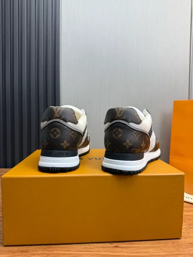 Louis Vuitton Sneakers Lifestyle Marron Blanc Monogramme Canvas Superpositions en Cuir 5